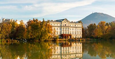 Besuche Salzburg und genieße die Aussicht auf die umliegende Landschaft, während du die Drehorte von „The Sound of Music“ besuchst. Höre Lieder aus dem Soundtrack und entdecke unterwegs historische Sehenswürdigkeiten.