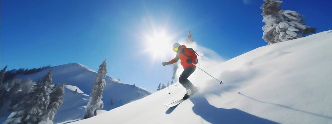 Trip Österreich Reiseideen Skiurlaub - Die Berge der Alpen, tiefverschneite Landschaftsidylle, überwältigende Naturschönheiten, begeistern Skifahrer, Snowboarder und Wintersportler aller Couleur gleichermaßen wie Schneeschuhwanderer, Genießer und Ruhesuchende. Es ist still geworden, die Natur ruht sich aus, der Winter ist ins Land gezogen. Leise rieseln die Schneeflocken auf Wiesen und Wälder, die Natur sammelt Kräfte für das nächste Jahr. Eine Pferdeschlittenfahrt durch den Winterwald und über glitzernd kristallweiße Sonnen-Plateaus lädt ein, zu romantischen Träumereien, und ist Erholung für Körper & Geist & Seele. Verweilen in einer urigen Almhütte bei Glühwein & Jagertee & deftigen kulinarischen Köstlichkeiten. Die Freude auf den nächsten Winterurlaub ist groß.